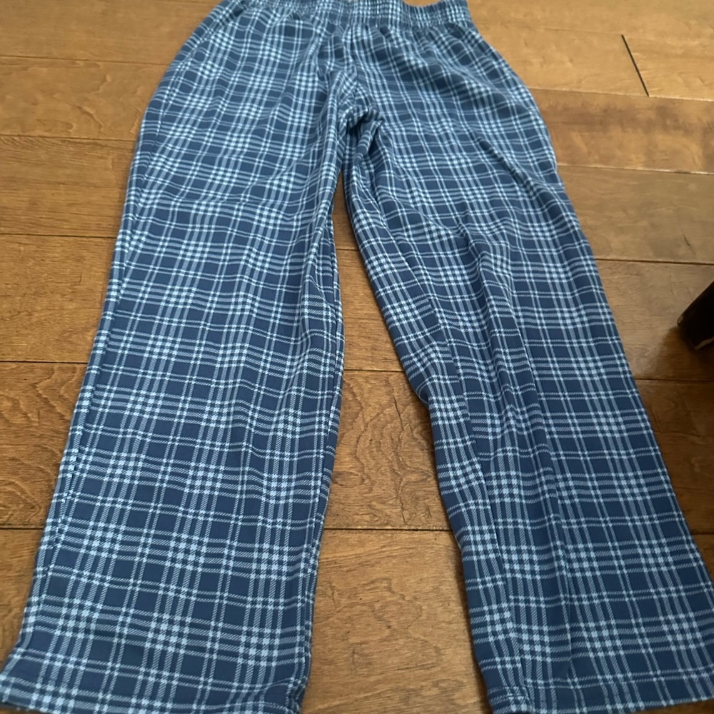 Cat & Jack Green and Blue Plaid Pajama Bottoms - Picture 4 of 4